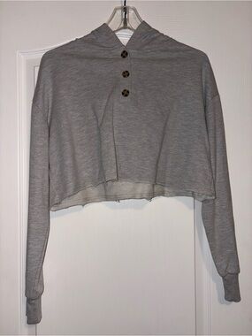 Almost Famous Light Gray Cropped Hooded Pullover